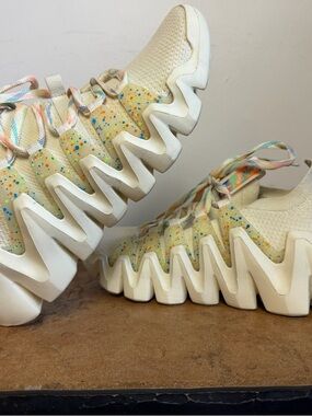 Li-Ning Sculptural Chunky Sneakers